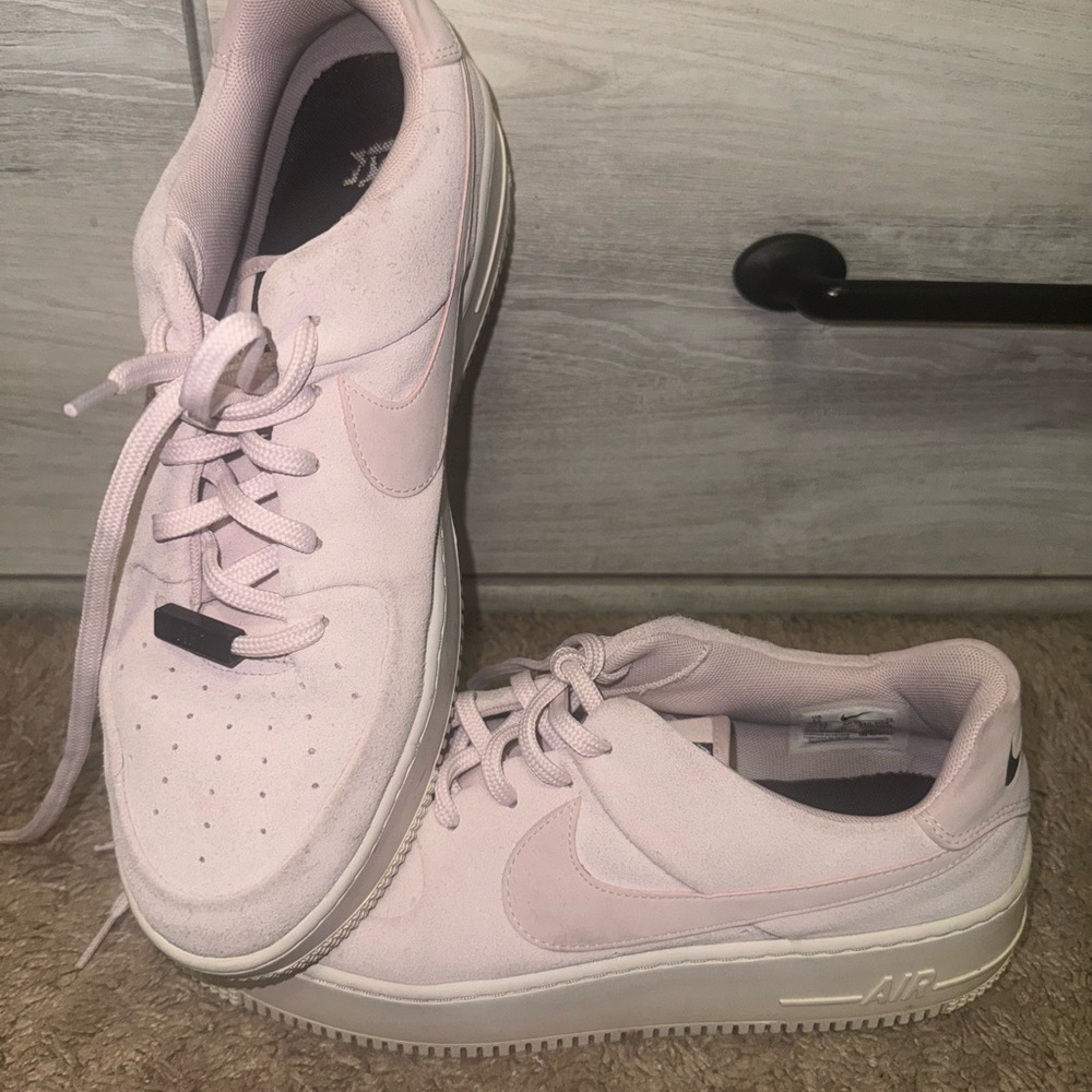 Nike Women's Pink Athletic Shoes